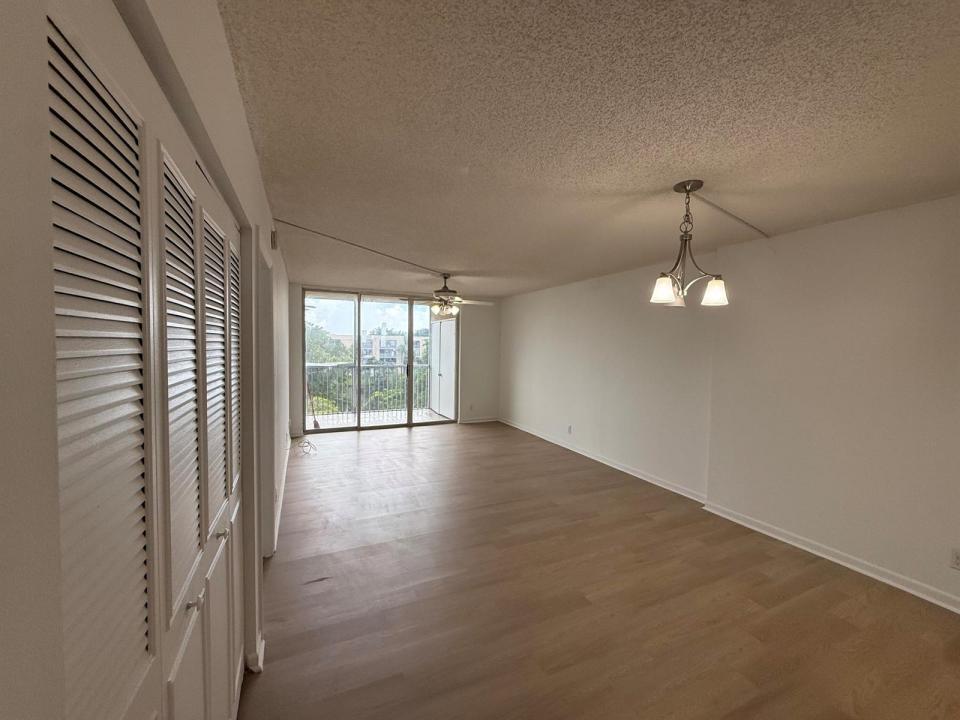 3161 NW 47TH Terrace 402, Lauderdale Lakes, Floride 33319, États-Unis