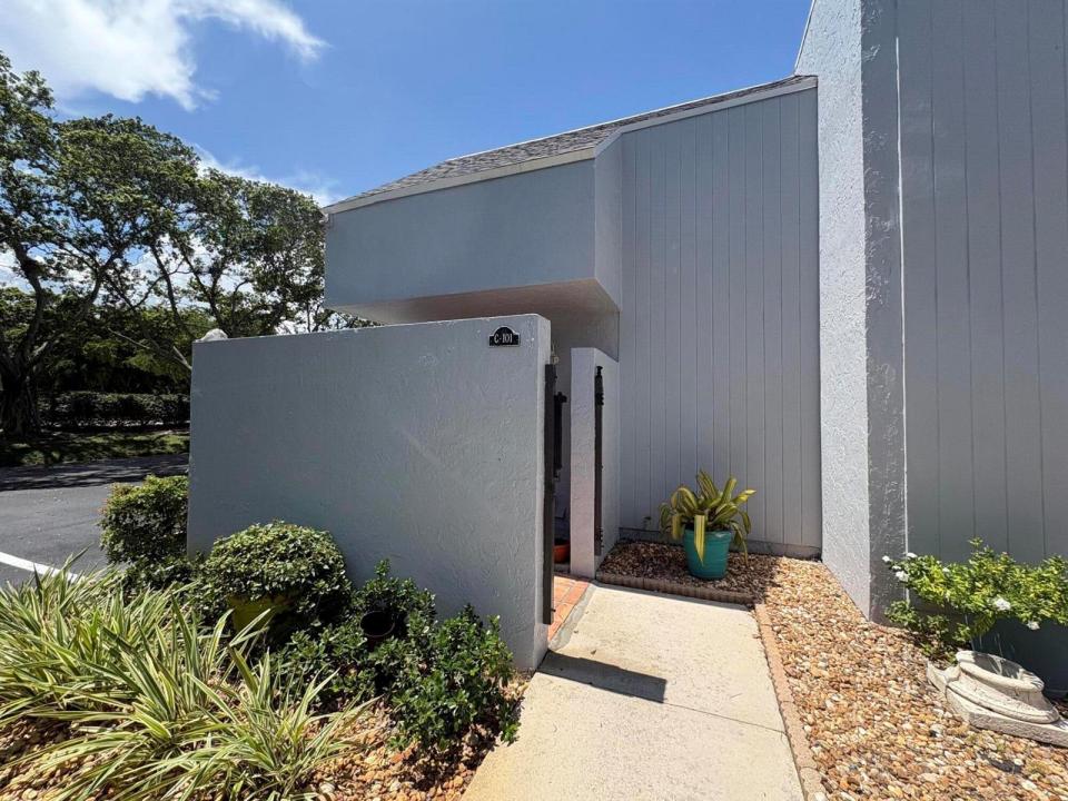 25 DEER CREEK Road C101, Deerfield Beach, Florida 33442, USA