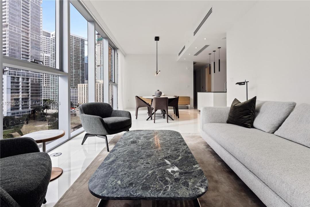 300 Biscayne Blvd Way 1404W, Miami, Florida 33131, Stati Uniti