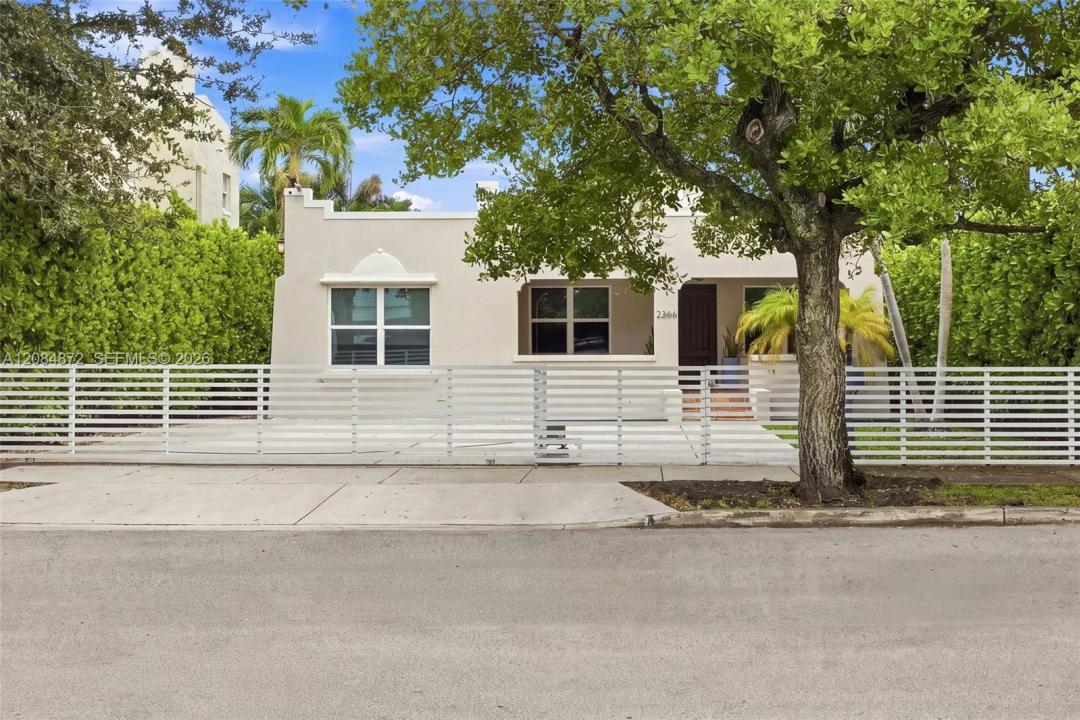 2366 SW 10th st, Miami, Floride 33135, États-Unis