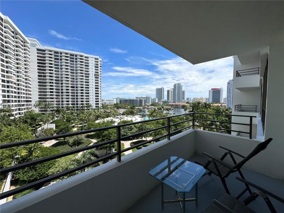 600 Three Islands Blvd 614, Hallandale Beach, Floride 33009, États-Unis