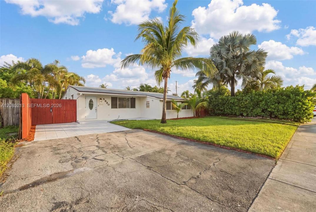 5820 NE 2nd Ave, Oakland Park, Floride 33334, États-Unis