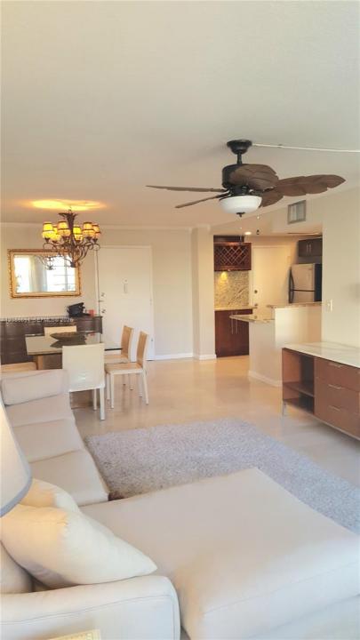 1913 S Ocean Dr 308, Hallandale Beach, Floride 33009, États-Unis