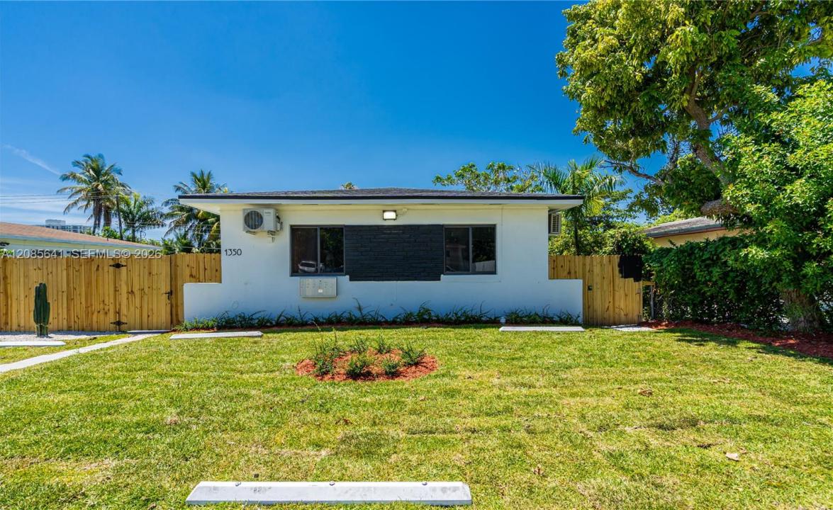 1350 NE 111th St, Miami, Флорида 33161, Соединенные Штаты