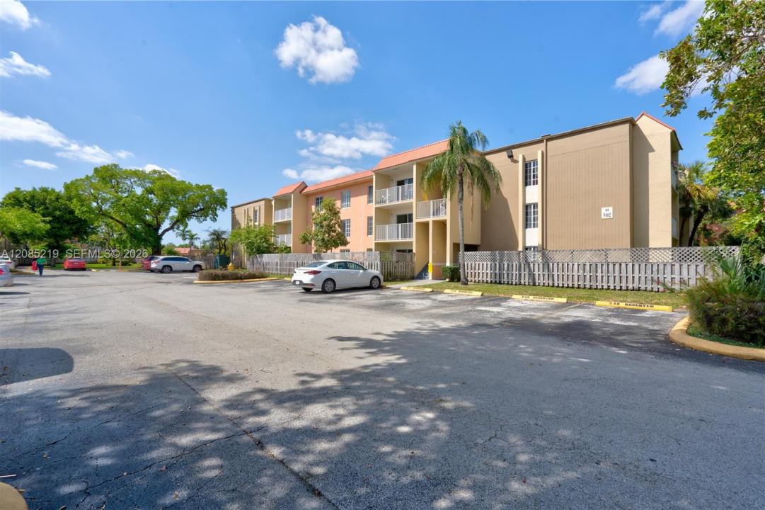 5102 NW 79th Ave 206, Doral, Florida 33166, Stati Uniti