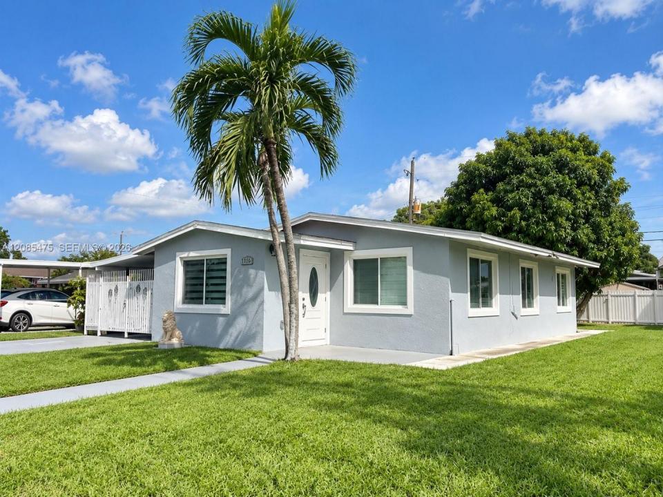 871 SE 4th Pl, Hialeah, 플로리다 33010, 미국