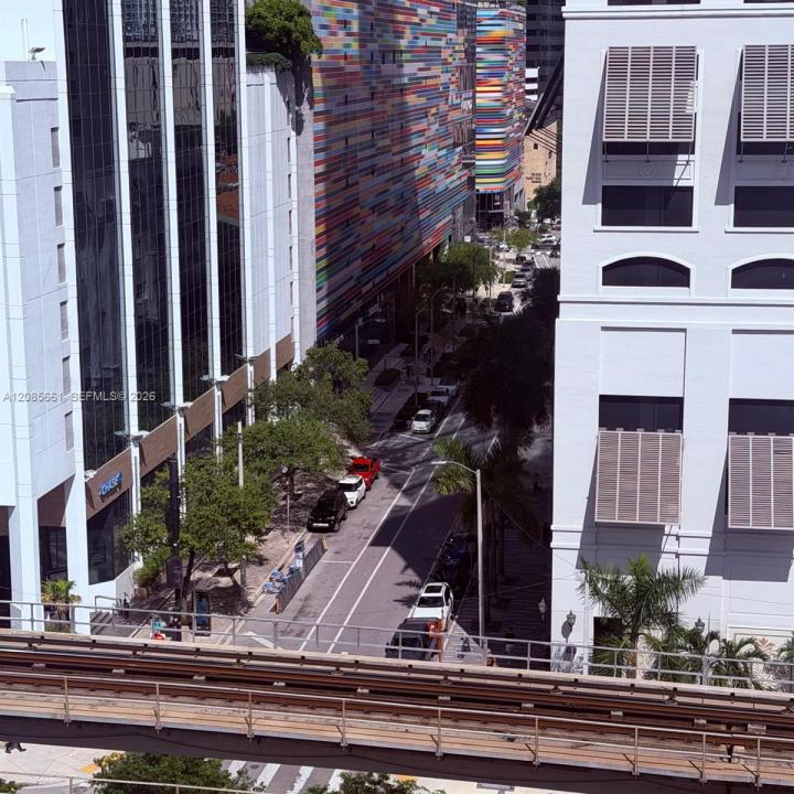 104 SW 9th St 1101, Miami, Florida 33130, USA