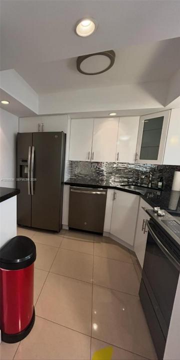 2001 Atlantic Shores Blvd 516, Hallandale Beach, Floride 33009, États-Unis