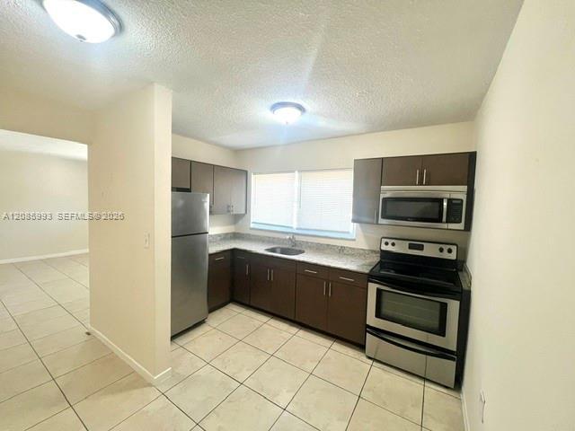 7626 NE 6th Ct 5, Miami, Floride 33138, États-Unis