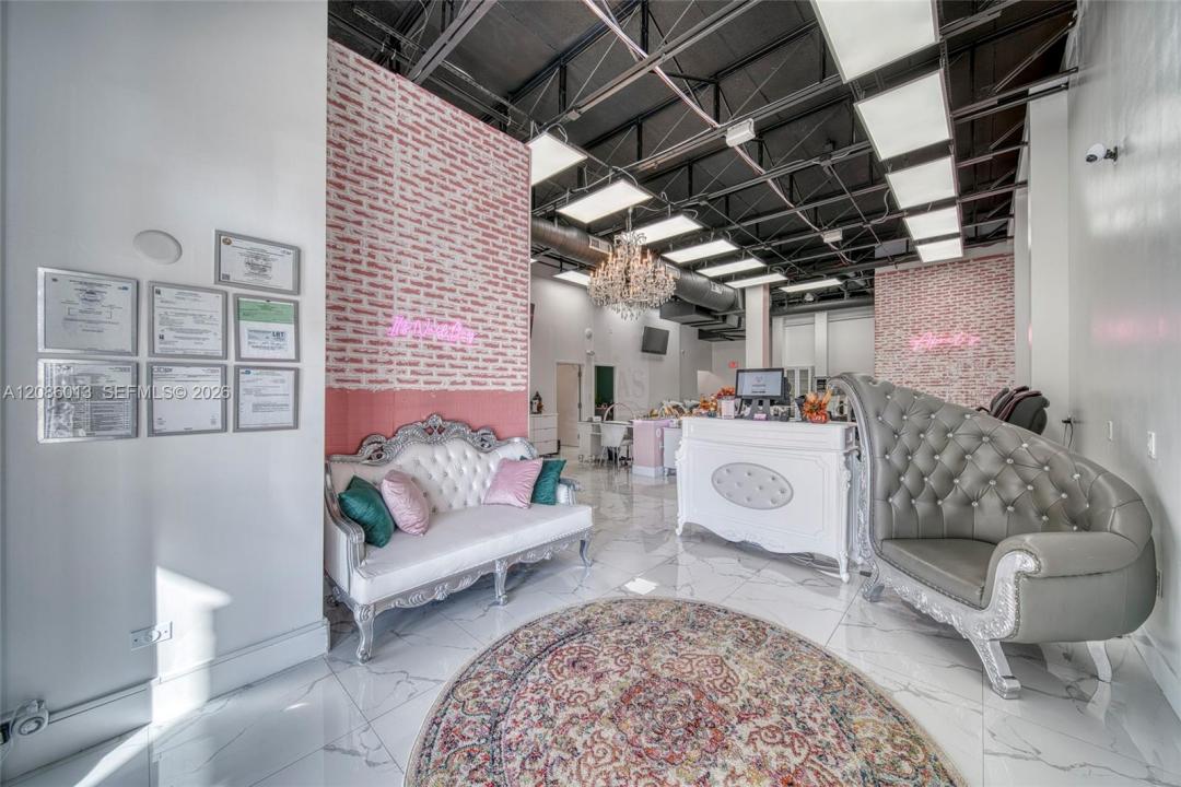 Full-Service Beauty Salon For Sale in Pinecrest, Miami, Floride 33156, États-Unis