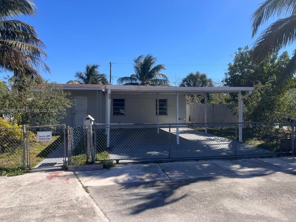 16531 NW 18th Ct 1, Miami Gardens, Florida 33054, Stati Uniti