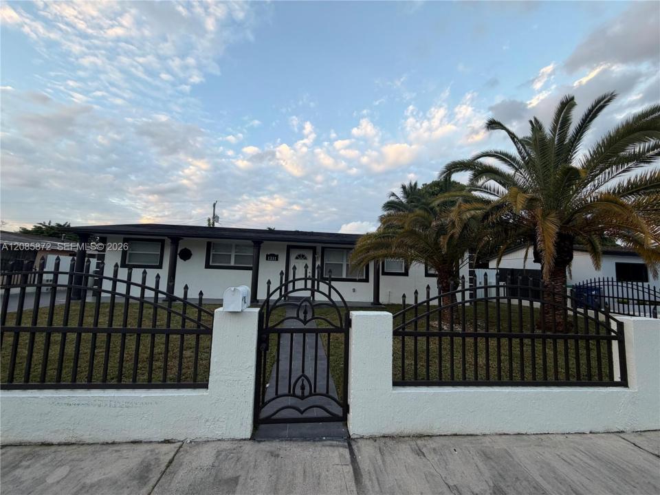 1311 NW 176th Ter, Miami Gardens, فلوريدا 33169, الولايات المتحدة
