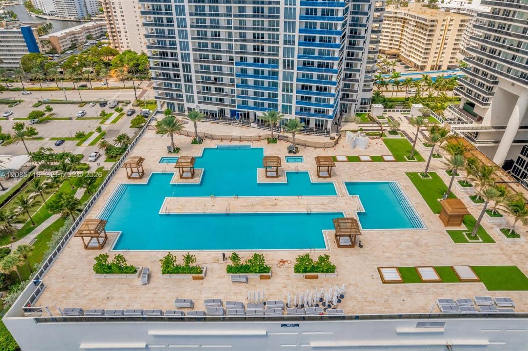 1850 S Ocean Dr 706, Hallandale Beach, Florida 33009, USA