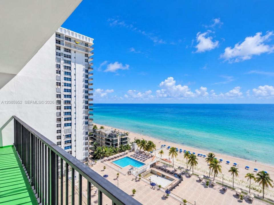 2401 S Ocean Dr 1702, Hollywood, Florida 33019, USA
