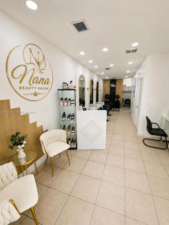 Little Havana Full-Service Beauty Salon for Sale, Miami, 플로리다 33125, 미국