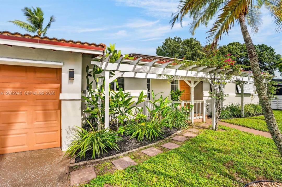 2100 SW 23rd Ter, Fort Lauderdale, Florida 33312, USA