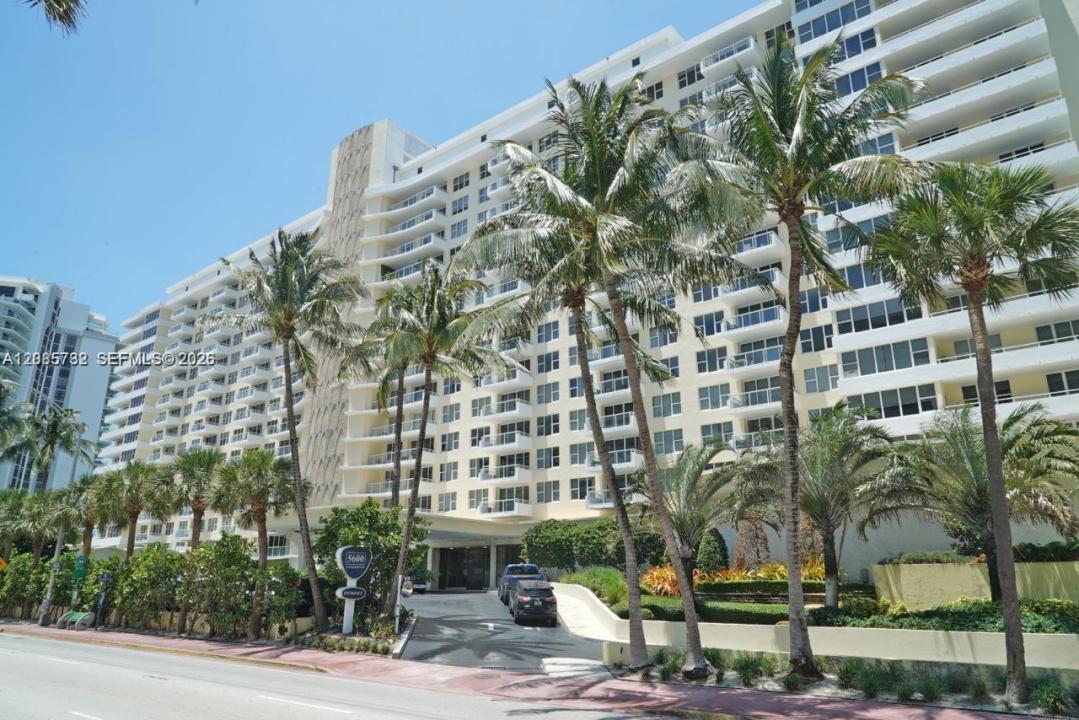 5600 E Collins Ave 5B, Miami Beach, Floryda 33140, USA