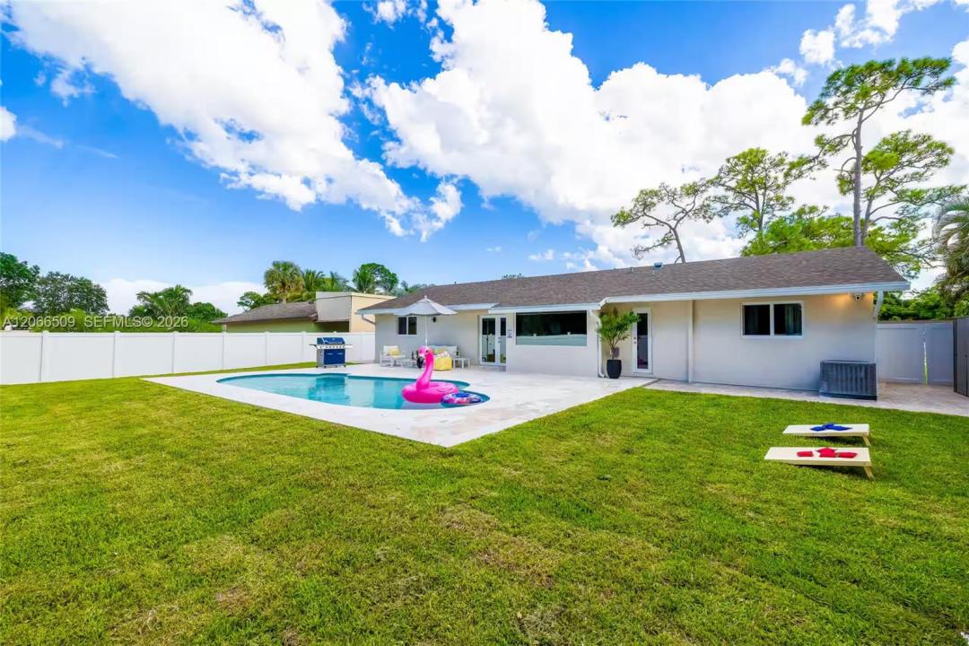 4899 Canal Dr, Lake Worth, Florida 33463, USA