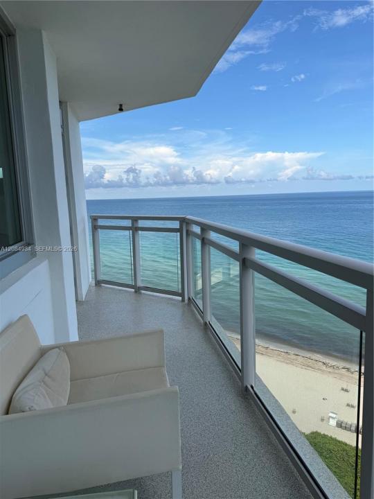 7135 SE Collins Ave 1806, Miami Beach, Florida 33141, Stati Uniti