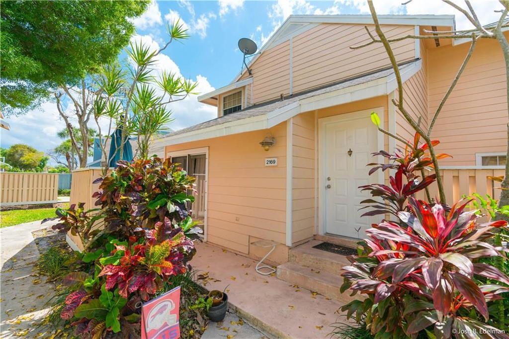 2169 CHAMPIONS Way 2169, North Lauderdale, Floride 33068, États-Unis