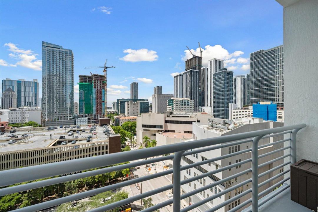 234 NE 3rd Street 1403, Miami, Florida 33132, USA