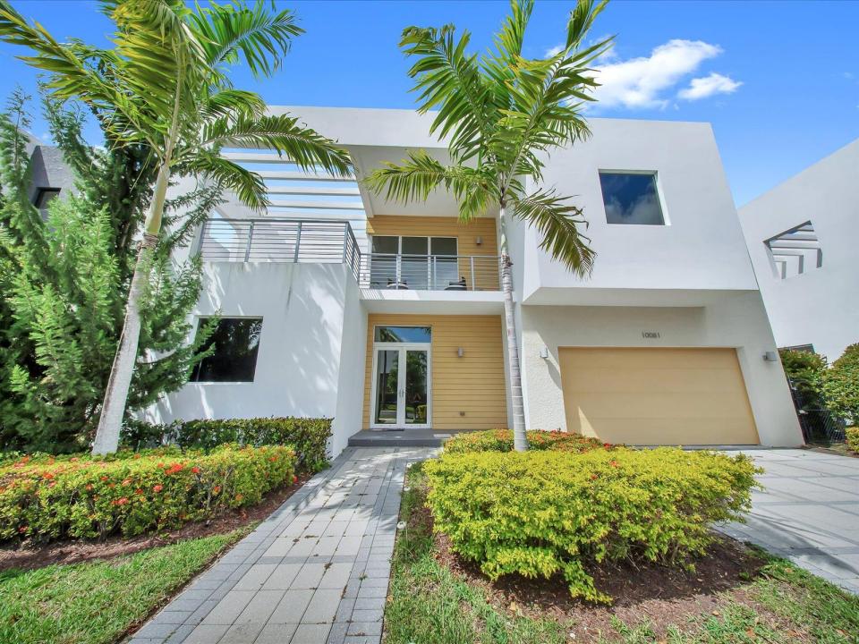 10081 NW 75TH Terrace, Doral, Florida 33178, USA