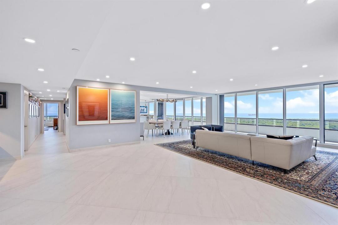 100 LAKESHORE Drive 2151, North Palm Beach, Floride 33408, États-Unis