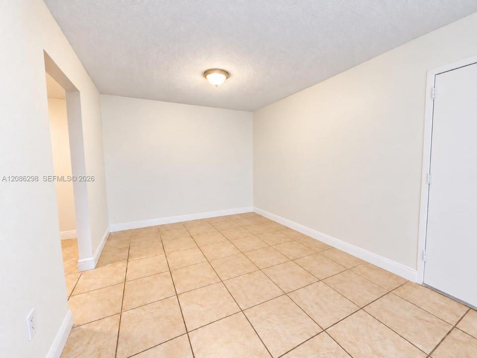 5102 NW 79 207, Doral, Florida 33166, USA