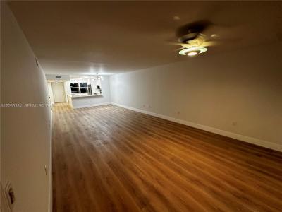 2560 NW 103rd Ave 402, Sunrise, Florida 33322, USA