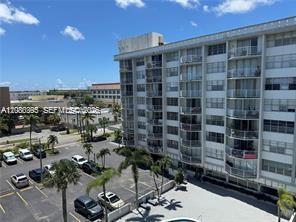 16740 NE 9th Ave 702, North Miami Beach, Floride 33162, États-Unis