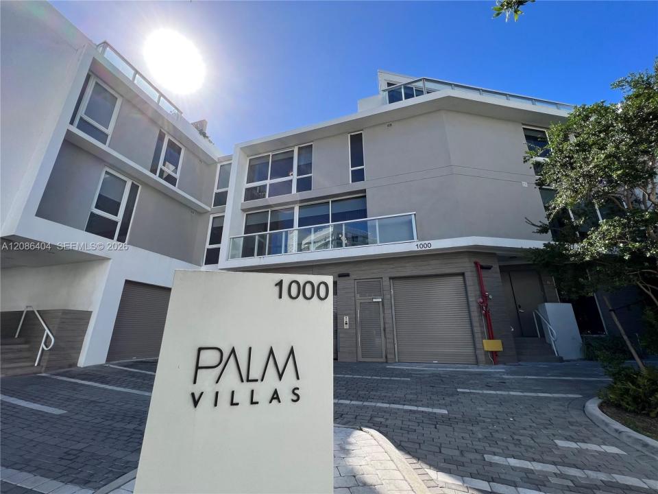 1000 99 6, Bay Harbor Islands, Florida 33154, Stati Uniti