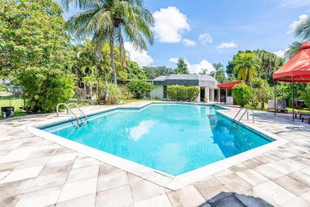 5104 White Oak E Lane, Tamarac, Florida 33319, Stati Uniti