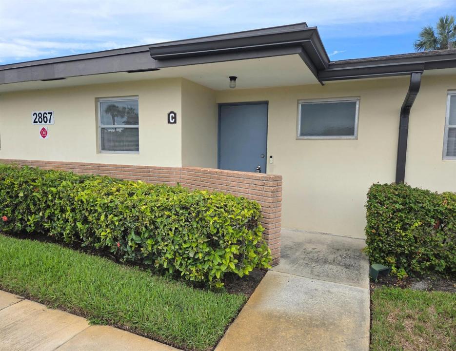 2867 Ashley W Drive C, West Palm Beach, Florida 33415, USA