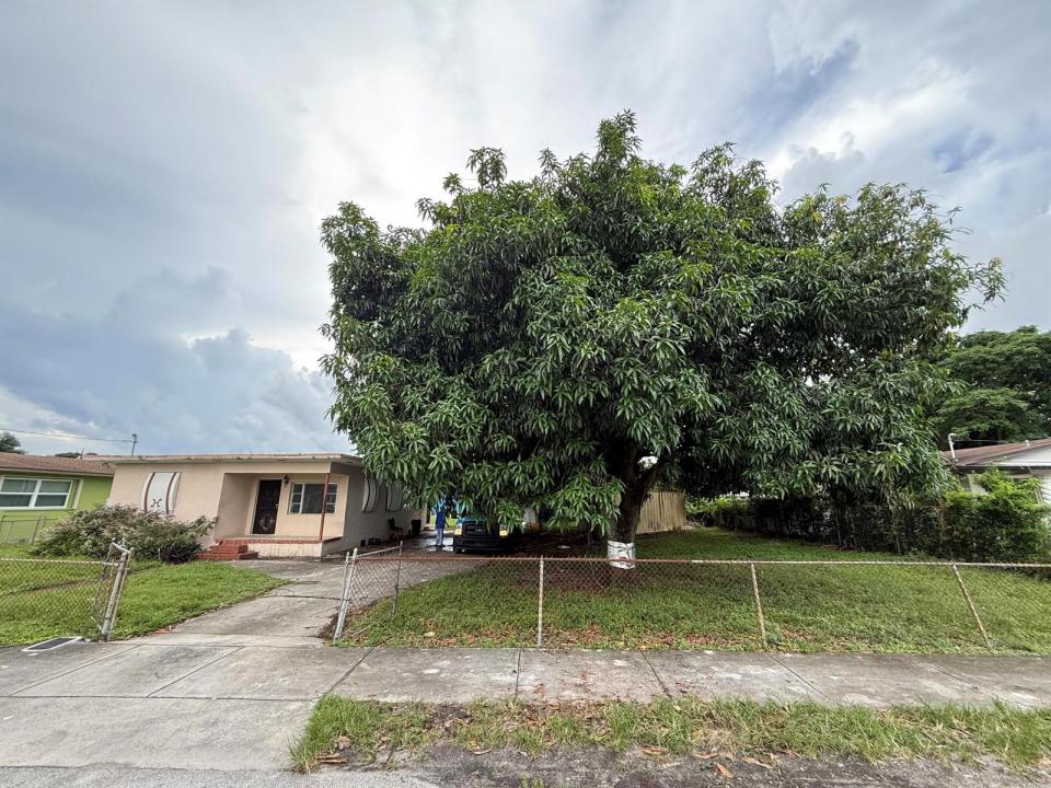1628 NW 154TH Street, Miami Gardens, Floryda 33054, USA