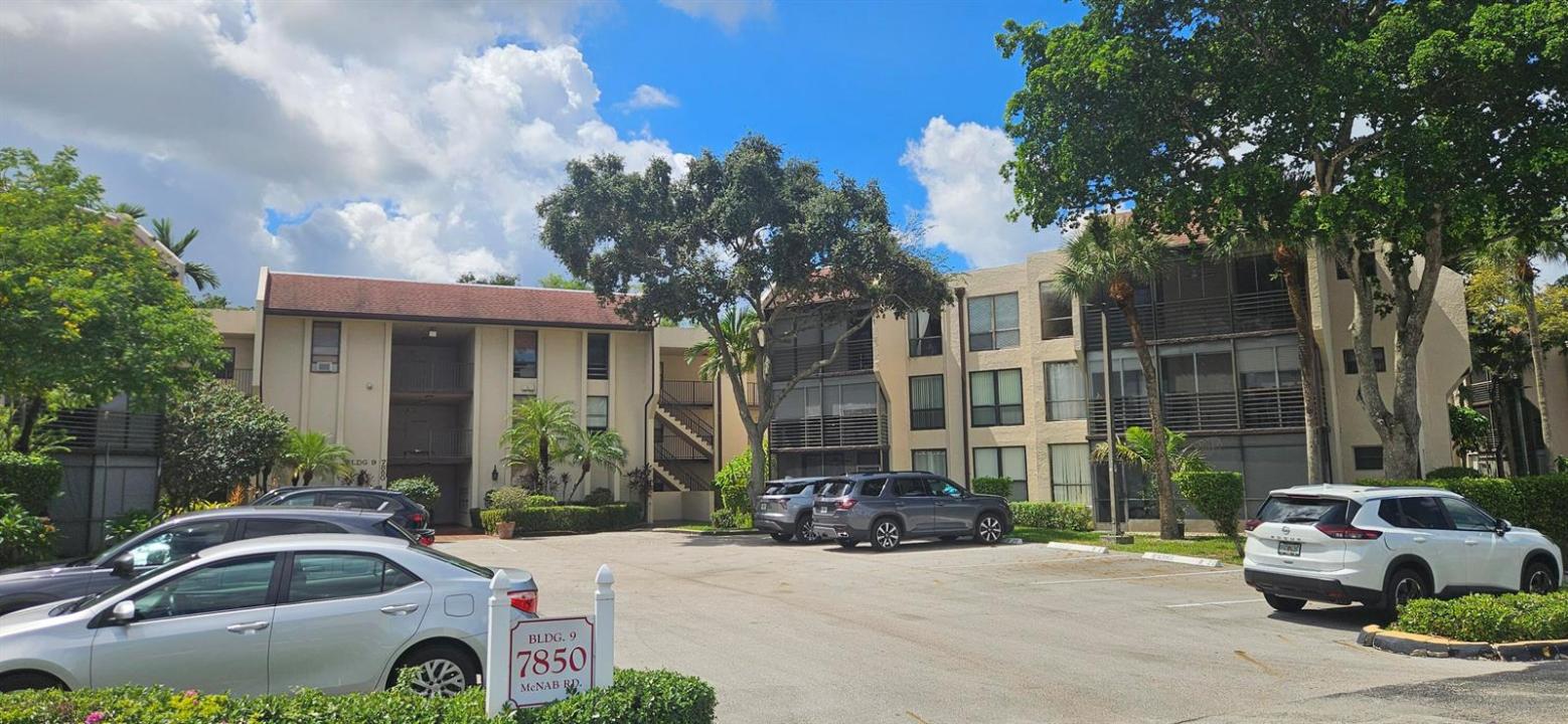 7850 W MCNAB Road 104, Tamarac, Floride 33321, États-Unis