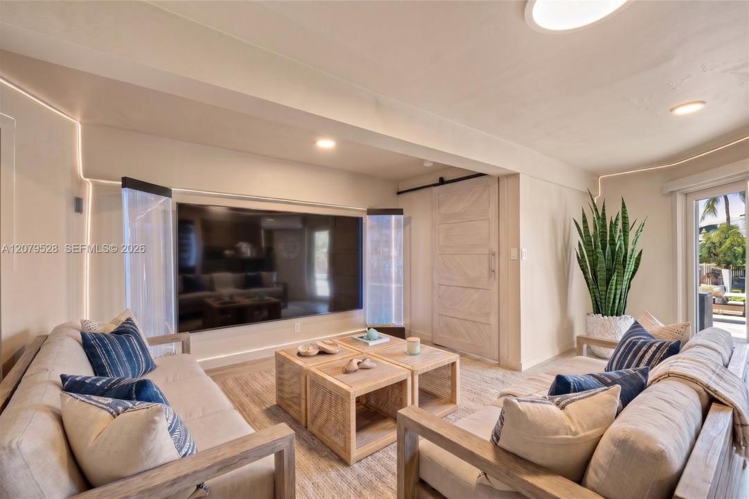 2518 Tortugas Ln, Fort Lauderdale, Florida 33312, USA