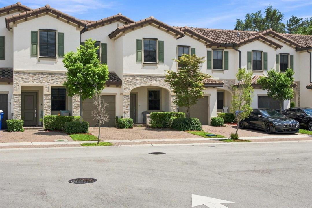 1434 SW 54TH Avenue, North Lauderdale, Floride 33068, États-Unis