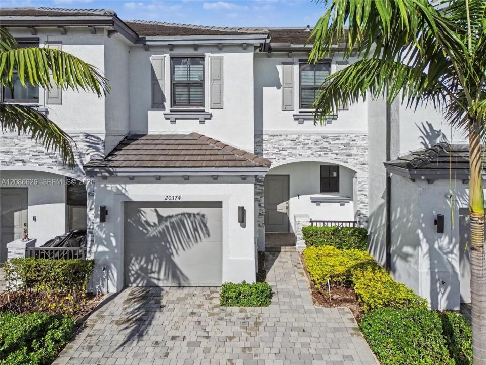 20374 NW 4th Path, Miami Gardens, Florida 33169, Stati Uniti