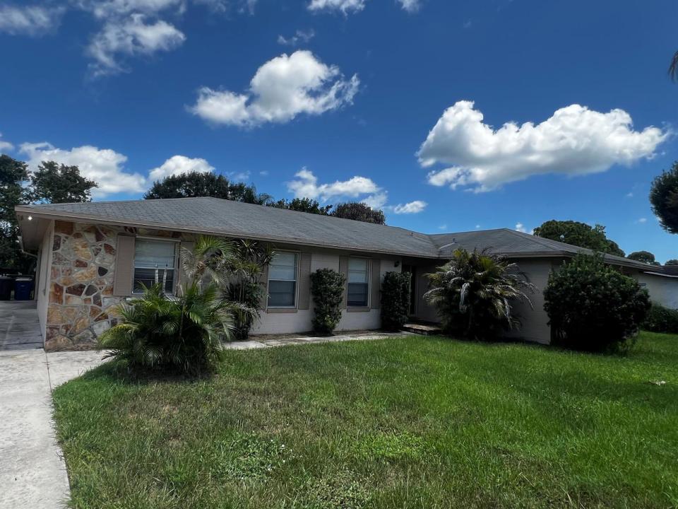 1024 JAMAICA Avenue, Fort Pierce, Florida 34982, USA