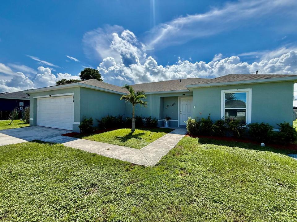 474 NE MAINSAIL Street, Port St. Lucie, Floride 34983, États-Unis