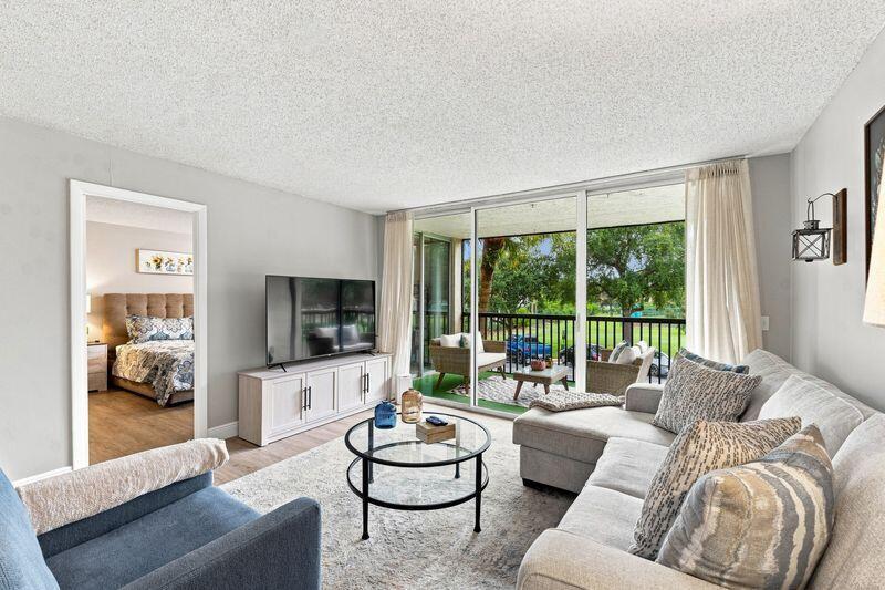 5260 NW 2nd Avenue Unit 204, Boca Raton, Flórida 33487, Estados Unidos