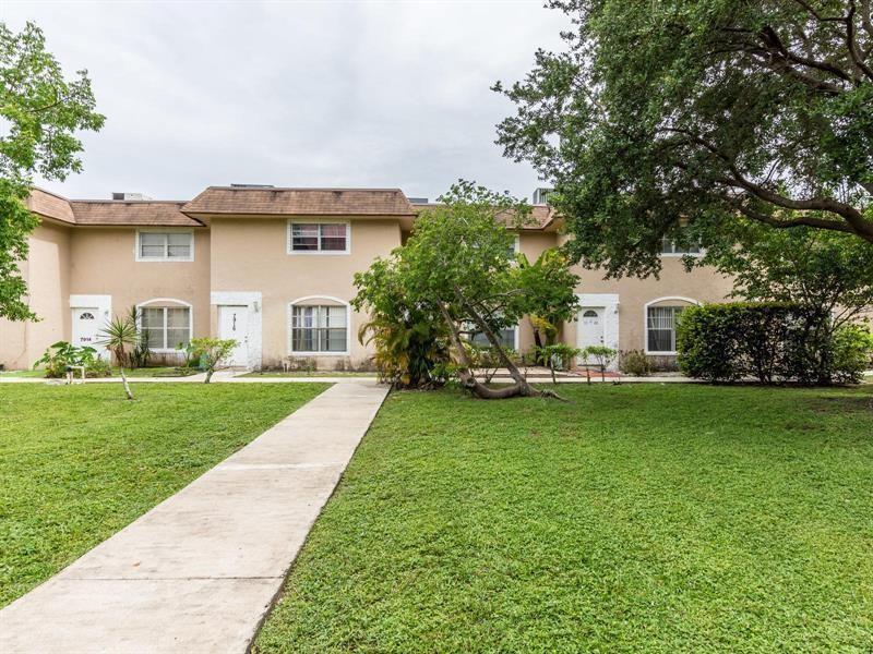 7918 Kimberly Boulevard Unit 304, North Lauderdale, Floride 33068, États-Unis