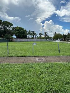 16240 NW 38th Pl, Miami Gardens, Floride 33054, États-Unis