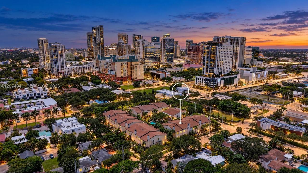 362 NE 7th Ave, Fort Lauderdale, Florida 33301, USA