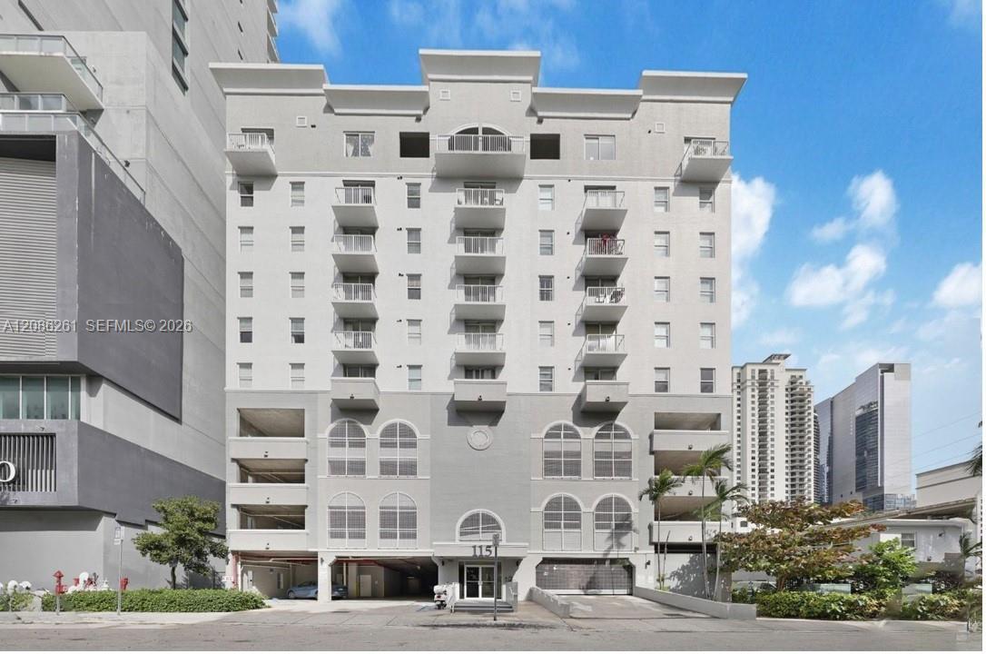 115 SW 11th St 704, Miami, Floride 33130, États-Unis