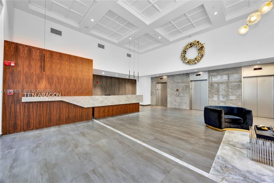 10 Aragon Ave 810, Coral Gables, Florida 33134, Stati Uniti