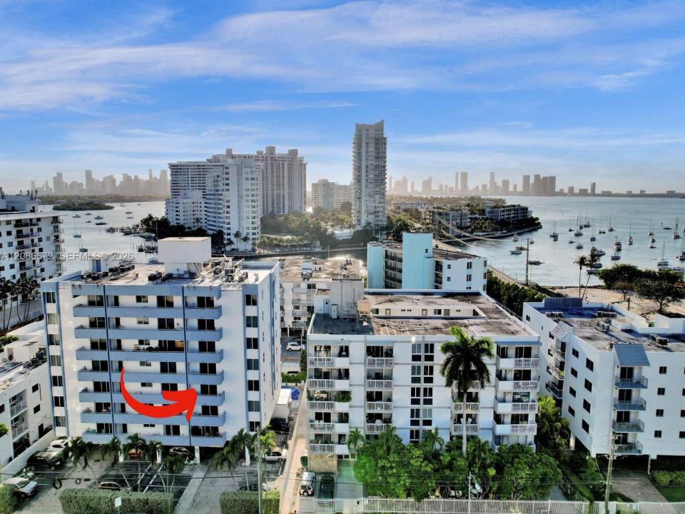1658 Bay Rd 303, Miami Beach, Floride 33139, États-Unis