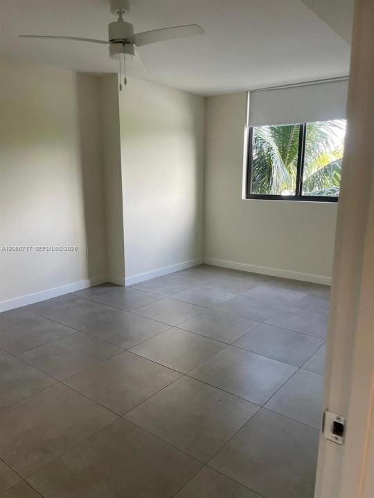 16395 Biscayne Blvd 216, North Miami Beach, Floride 33160, États-Unis