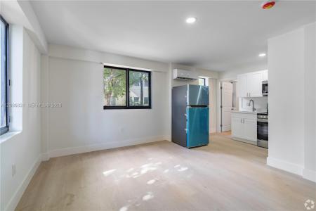 340 SW 5th Ave 17, Miami, Florida 33130, USA
