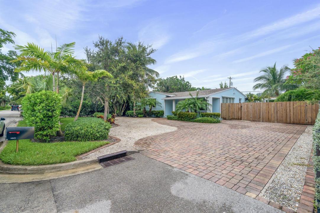 1601 S PALMWAY, Floride 33460, États-Unis